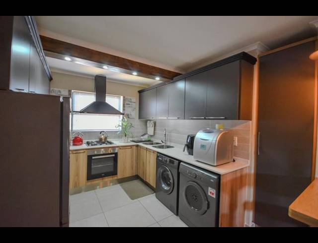 3 BEDROOM APARTMENT FOR SALE IN GOLDEN FIELDS ESTATE